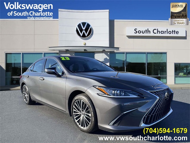 2023 Lexus ES 350's photo