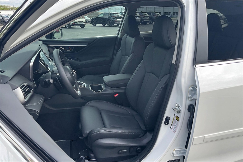2025 Subaru Outback Limited photo 9