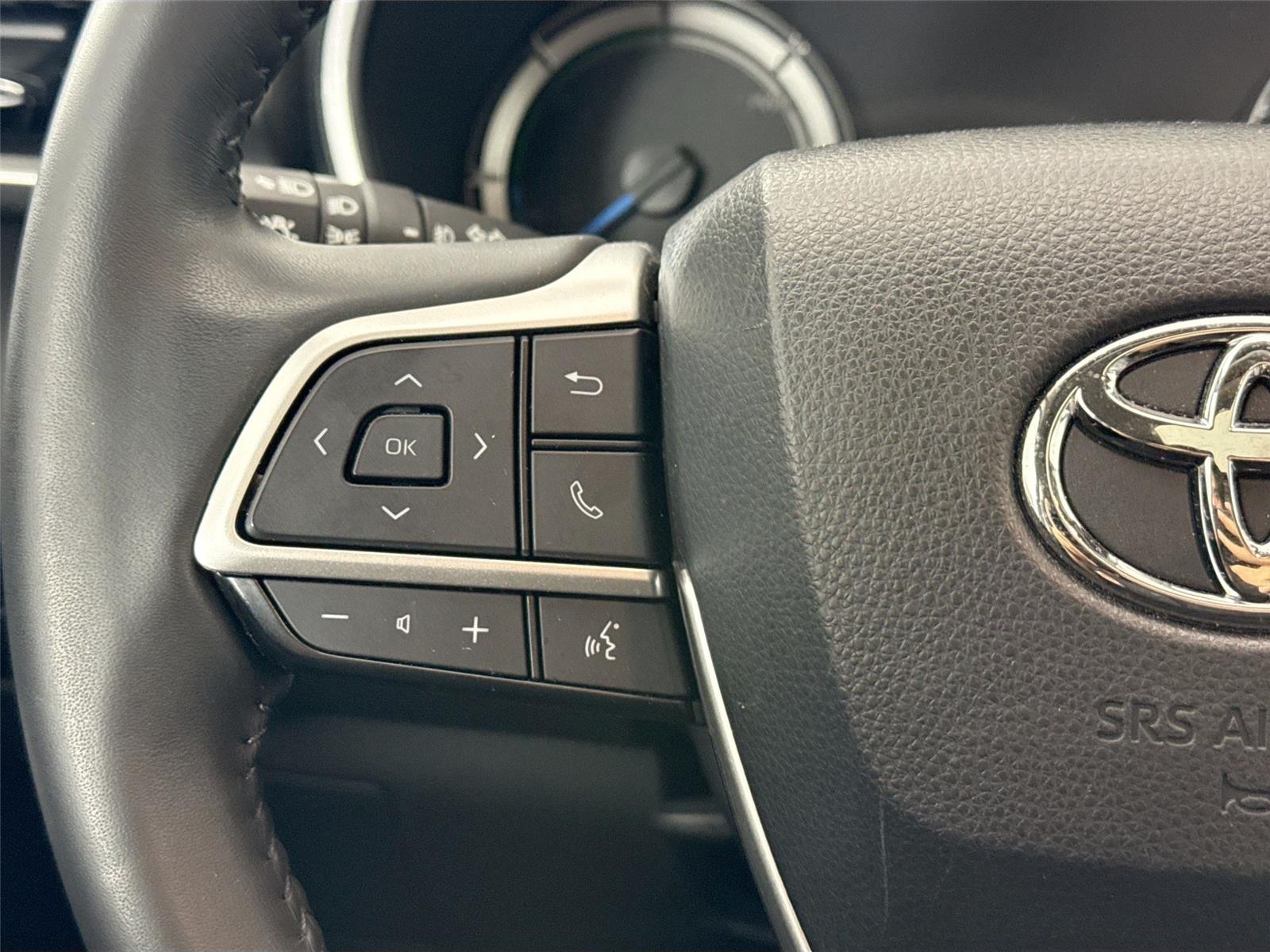2023 Toyota Highlander Hybrid Bronze Edition photo 16