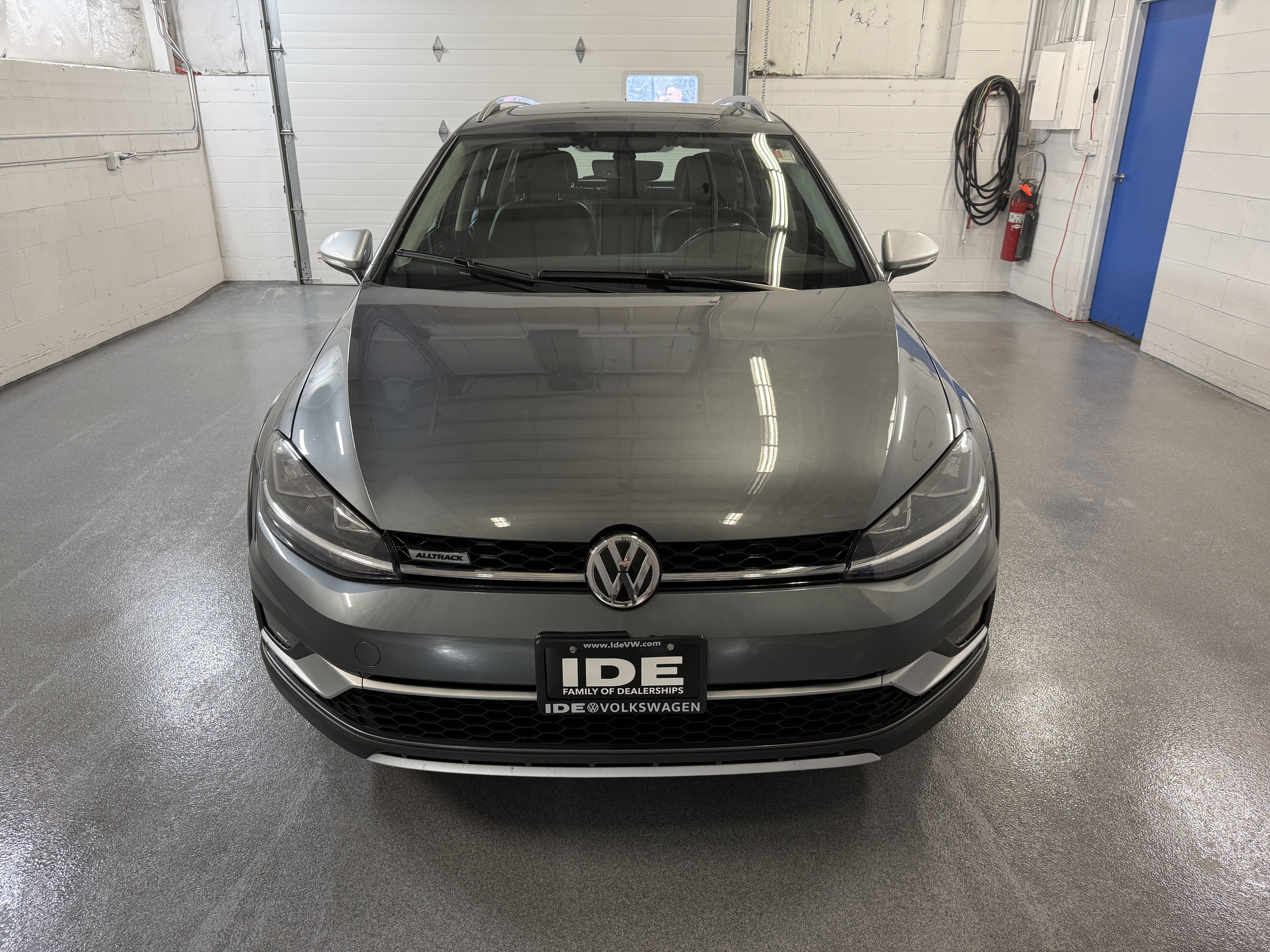 Used 2018 Volkswagen Golf Alltrack Alltrack SE with VIN 3VWM17AU9JM755572 for sale in East Rochester, NY