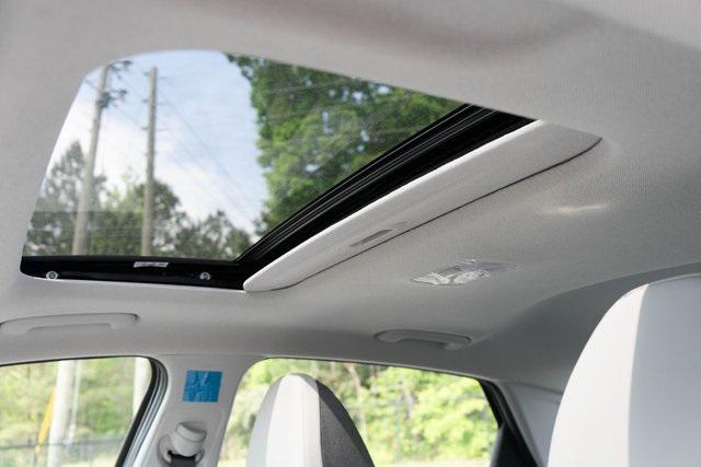 2025 Hyundai Elantra Hybrid Limited photo 4
