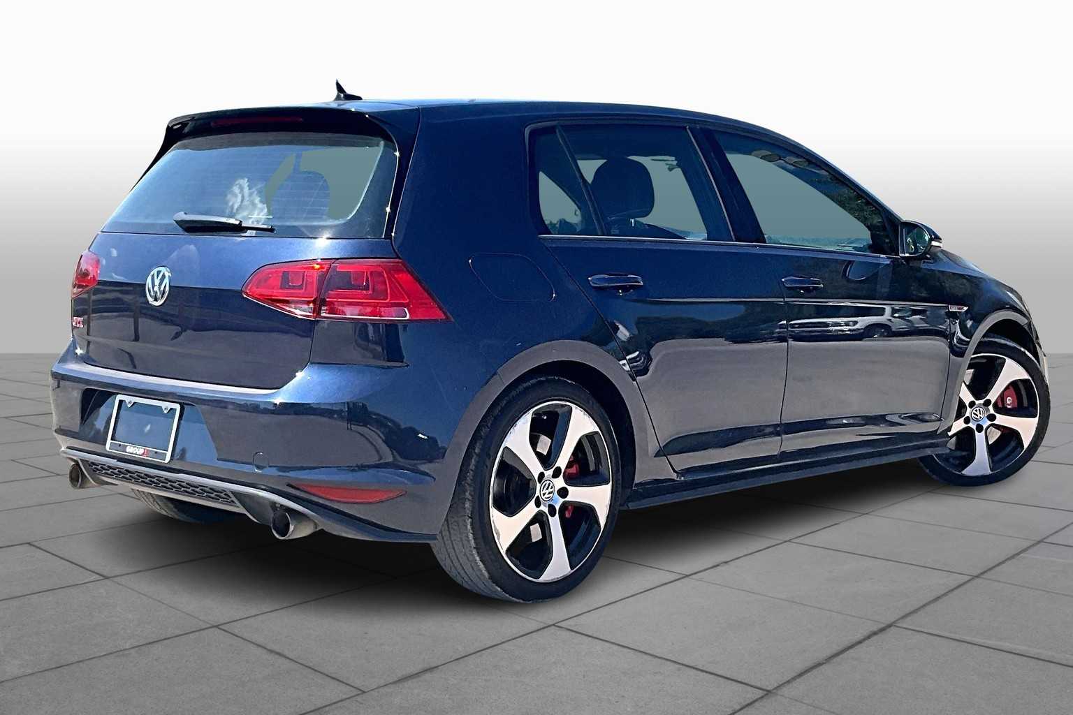 2017 Volkswagen Golf GTI Sport SE Autobahn photo 12