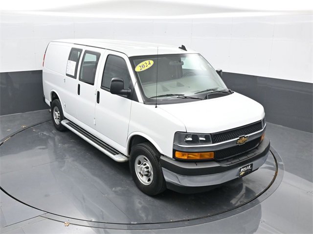 2024 Chevrolet Express Cargo Work Van's photo