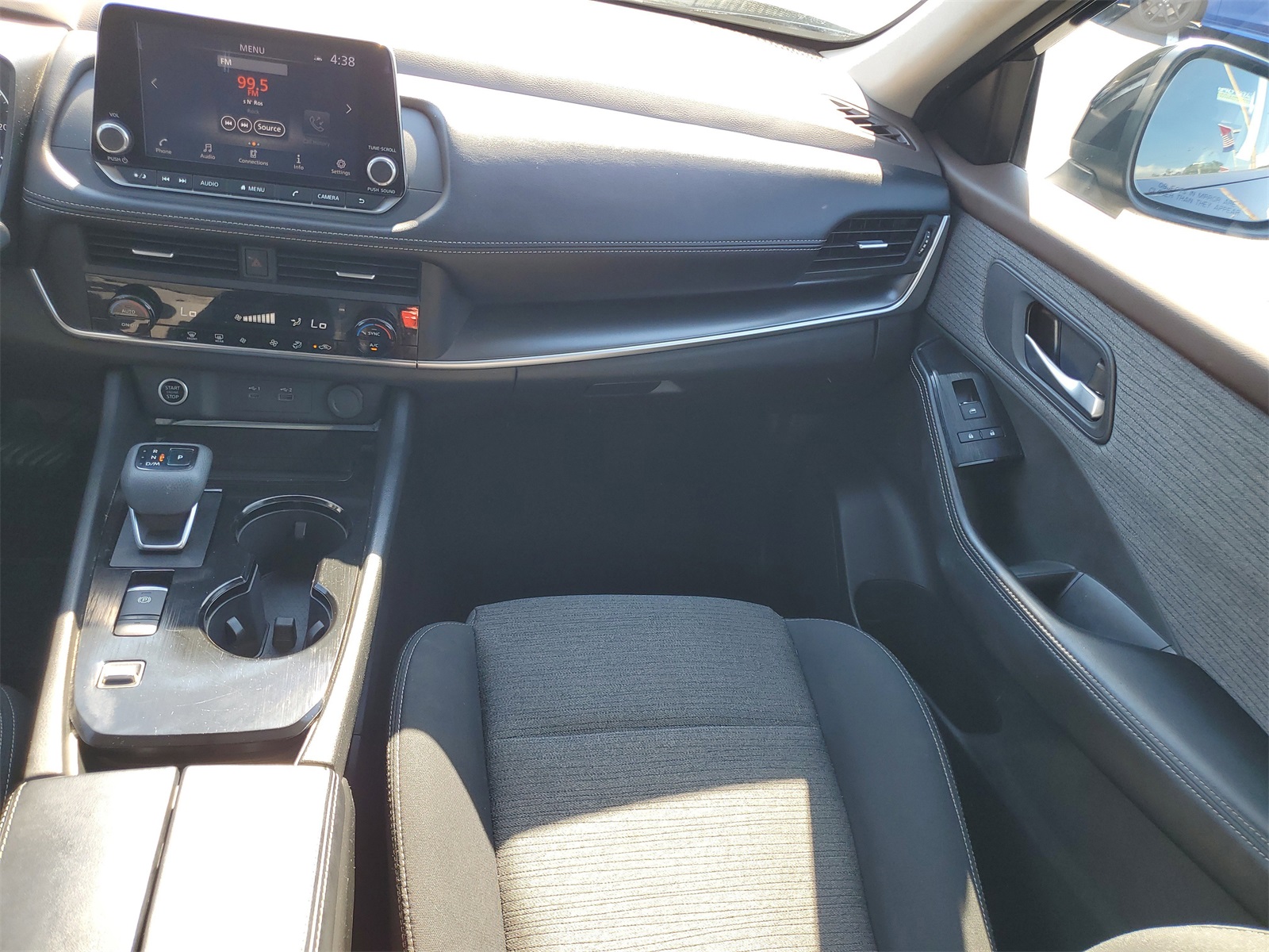 2023 Nissan Rogue SV photo 26