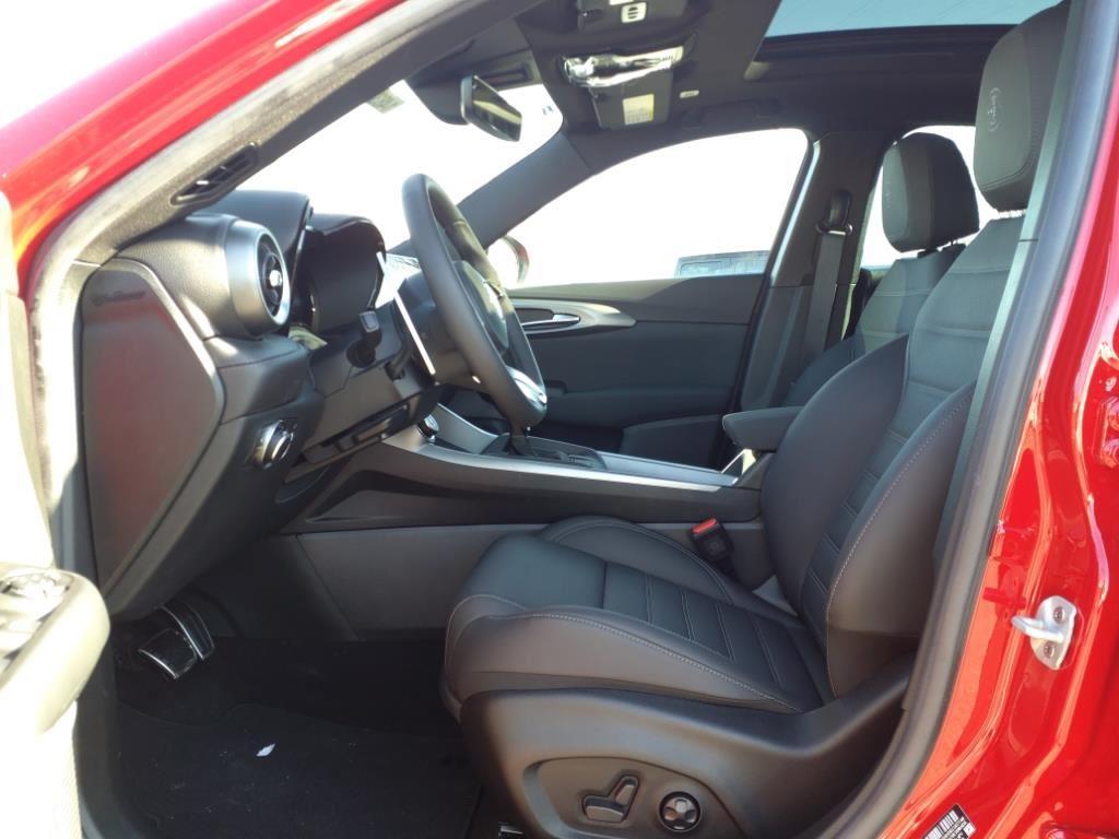 2024 Alfa Romeo Tonale Veloce photo 4