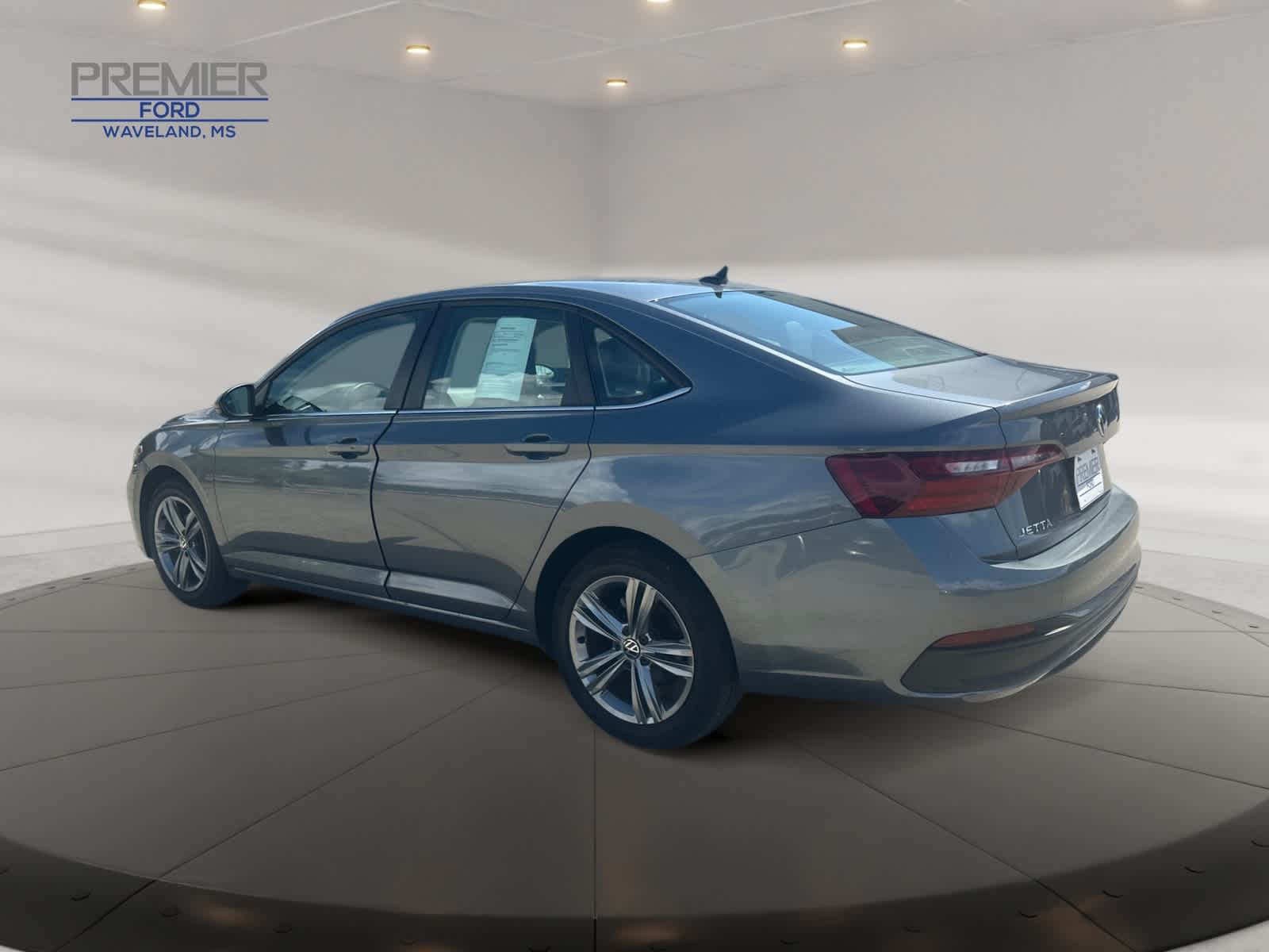 2024 Volkswagen Jetta SE photo 3