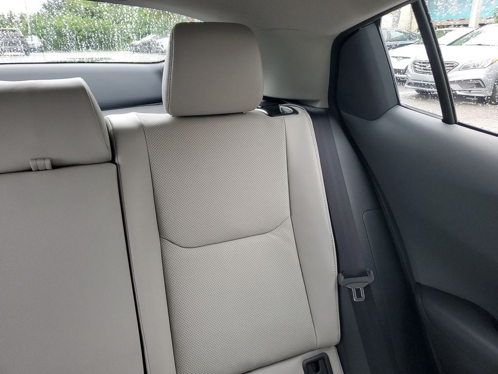 2024 Toyota Prius Limited photo 6