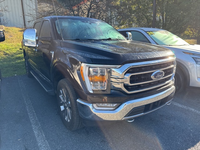 2021 Ford F-150 XLT photo 2