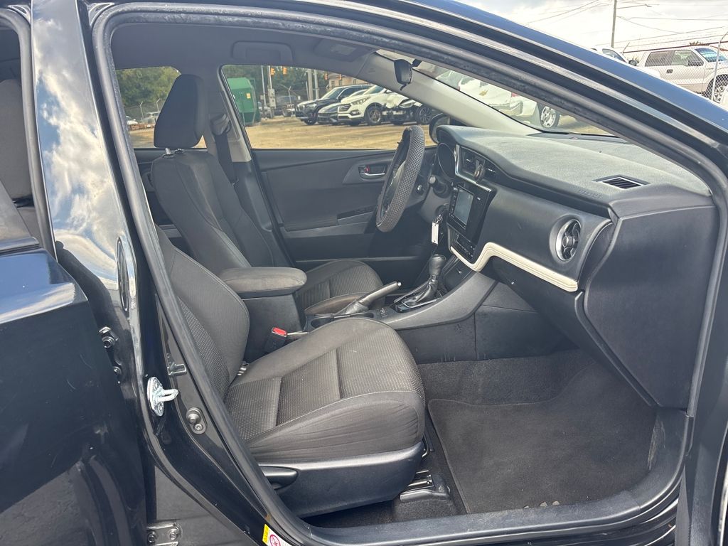 2018 Toyota Corolla iM Base photo 3