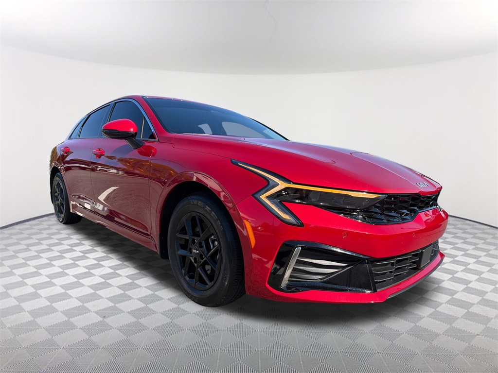 2025 Kia K5 LXS photo 3