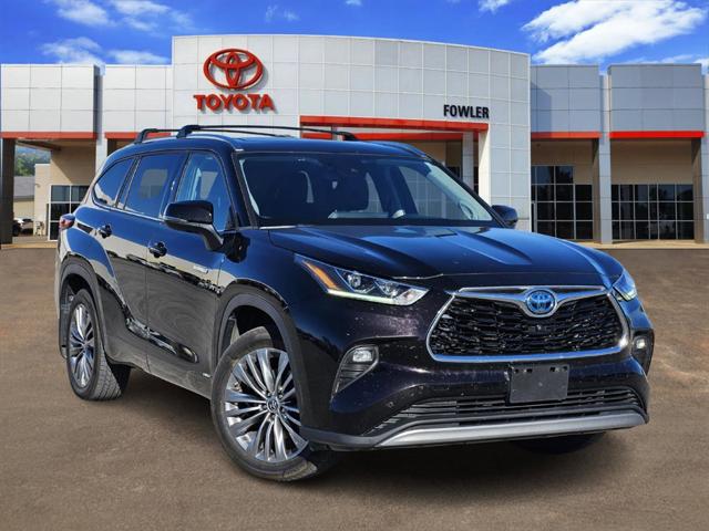 2020 Toyota Highlander Platinum's photo
