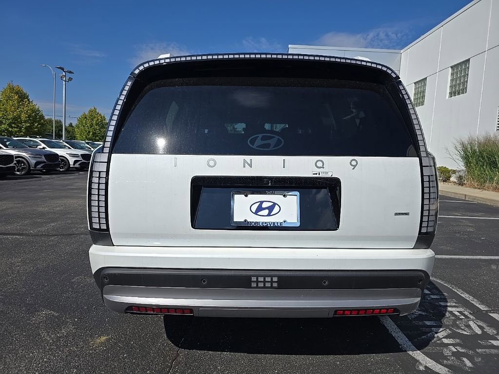 2026 Hyundai Ioniq SE photo 4