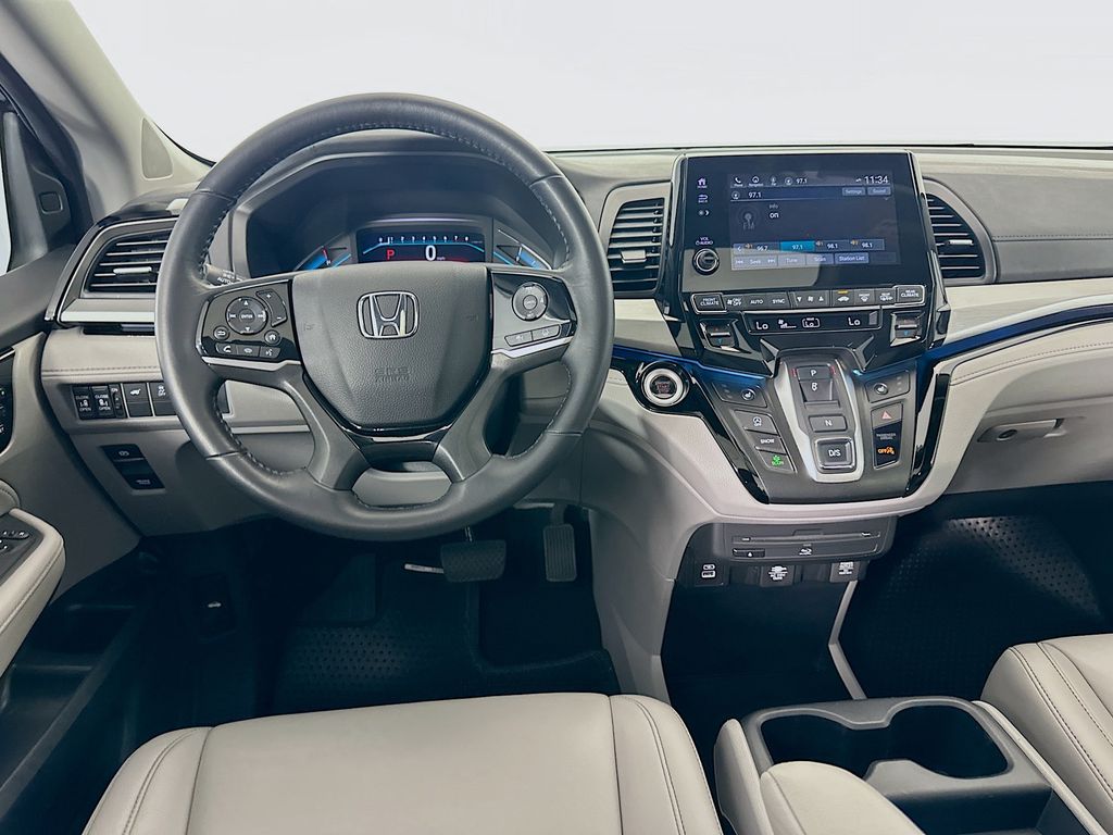 2023 Honda Odyssey Touring photo 21