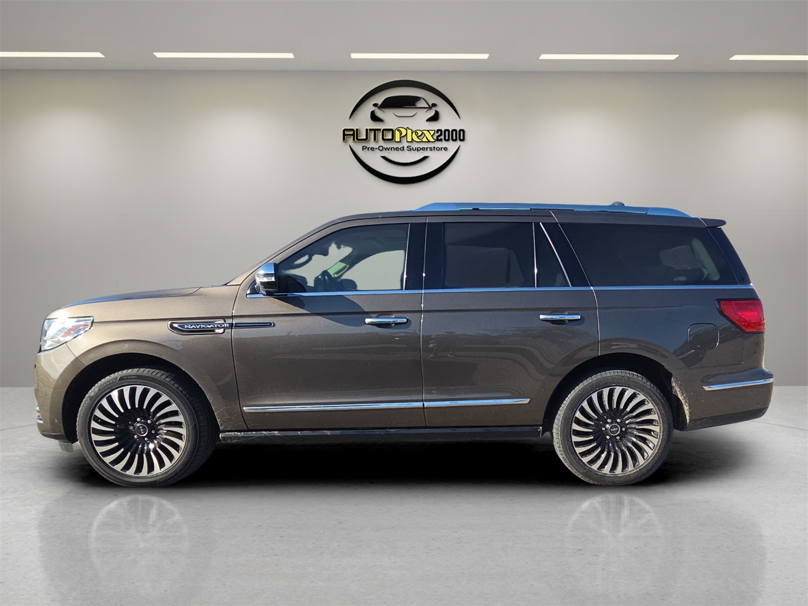 2019 Lincoln Navigator Black Label photo 4