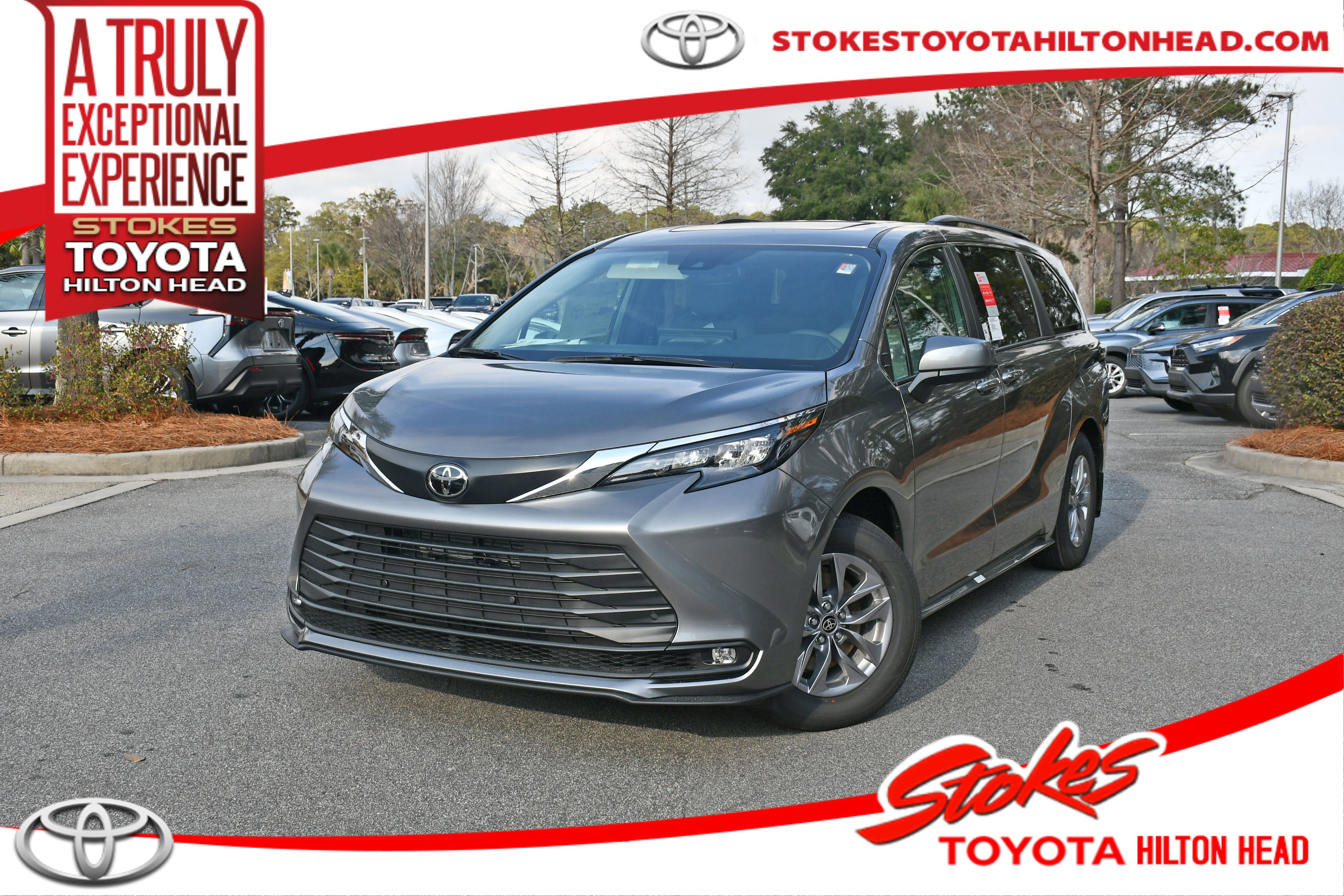 2026 Toyota Sienna XLE's photo