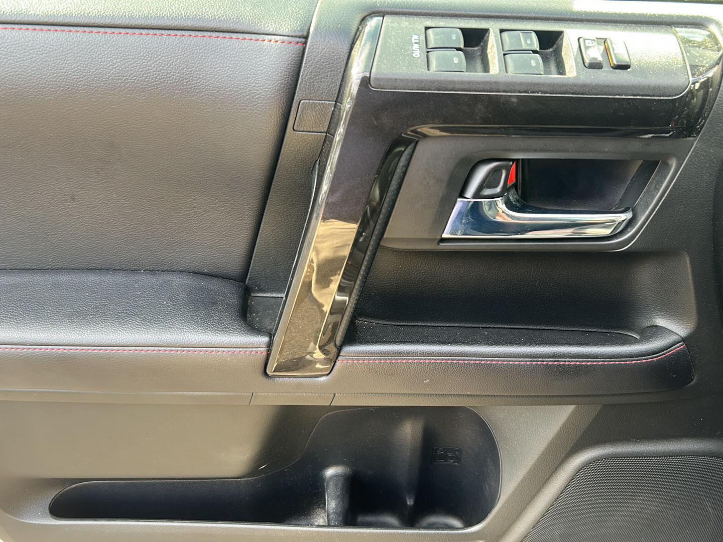2018 Toyota 4Runner TRD Premium photo 10