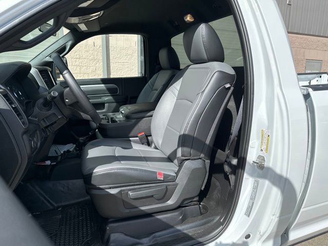 2024 Ram 2500 Tradesman photo 2