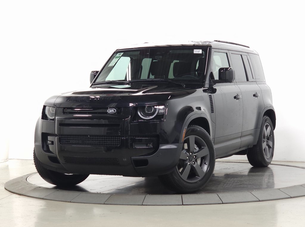 2026 Land Rover Defender S's photo