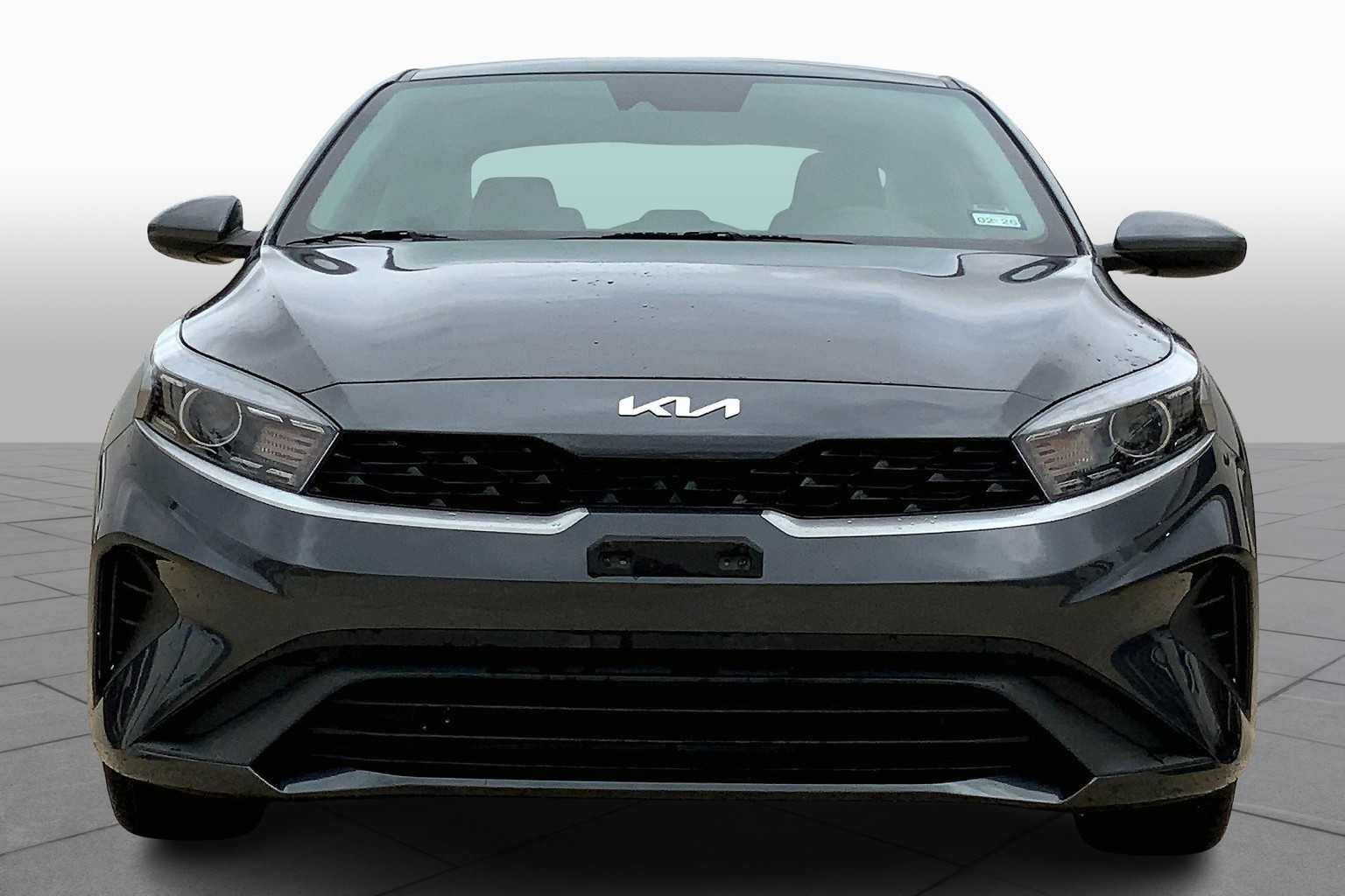 2024 Kia Forte LXS photo 3
