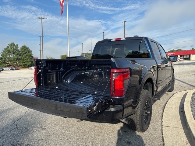 2025 Ford F-150 XLT photo 9