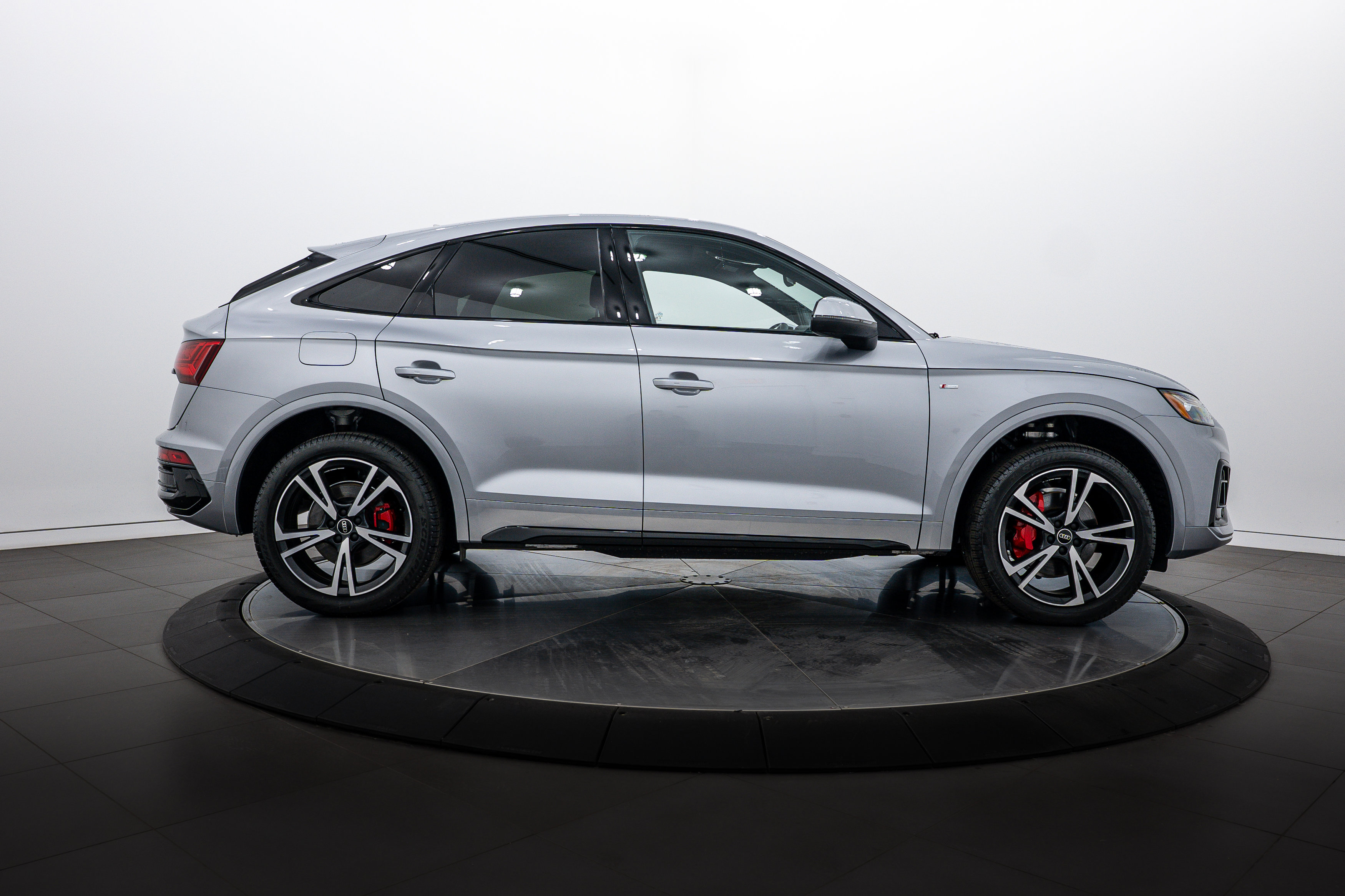 2025 Audi Q5 Sportback S line Premium Plus photo 3