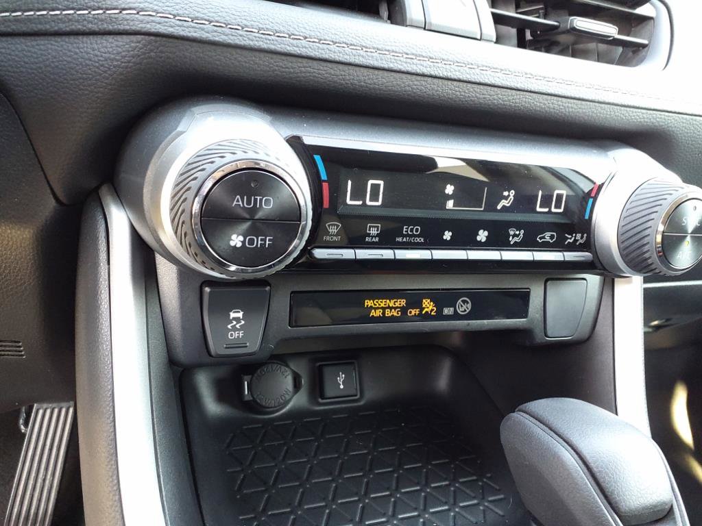 2022 Toyota RAV4 Hybrid LE photo 19