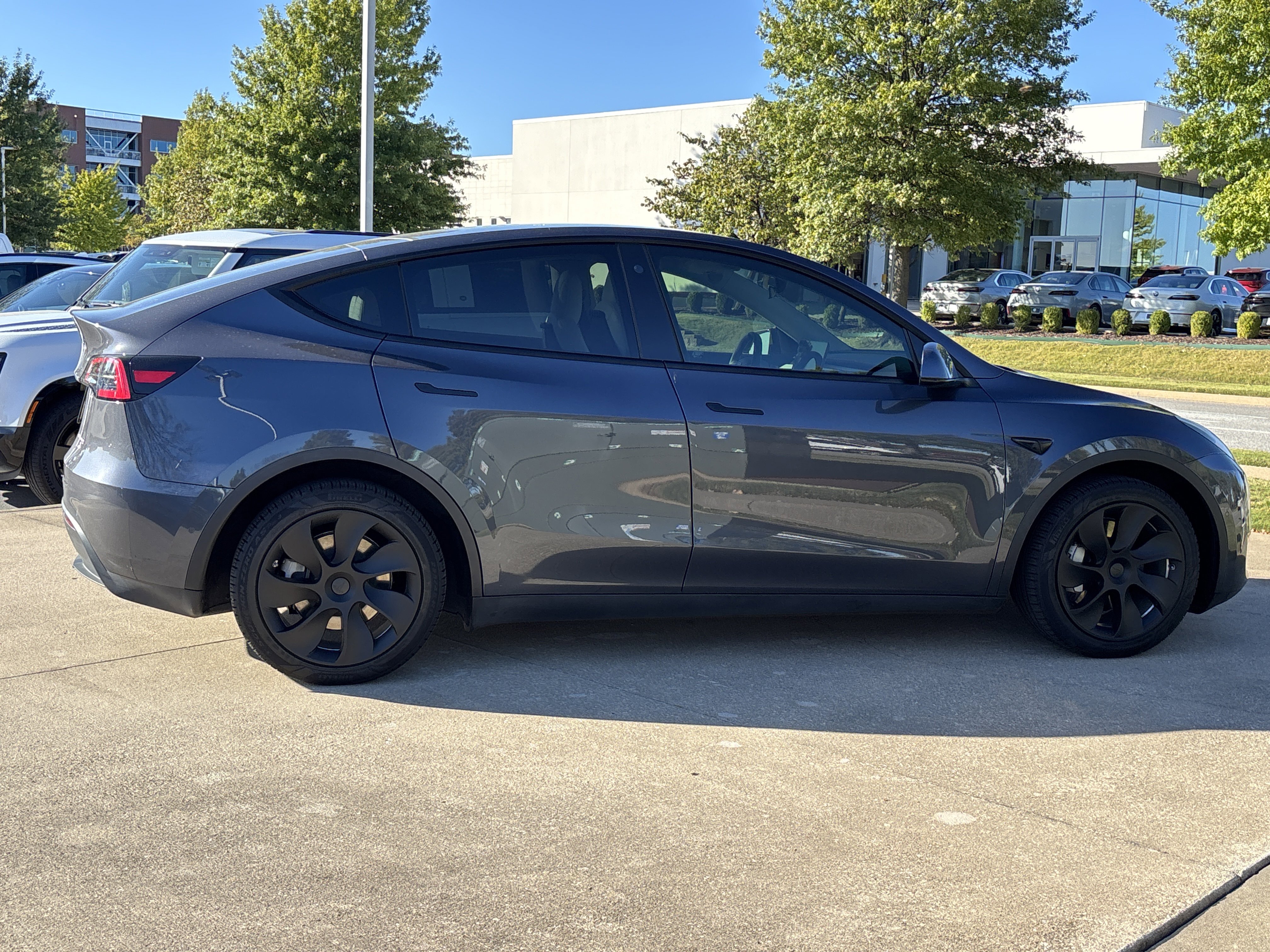 Used 2021 Tesla Model Y Long Range with VIN 5YJYGDEE0MF203228 for sale in Bentonville, AR