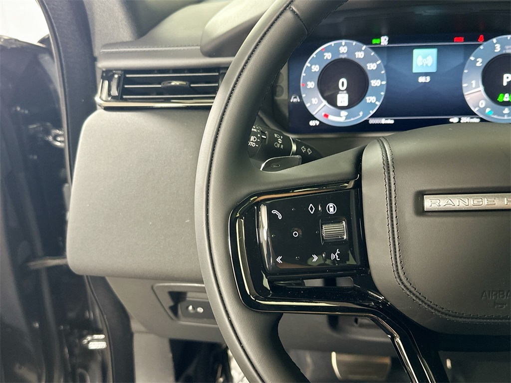 2026 Land Rover Range Rover Velar SE photo 13
