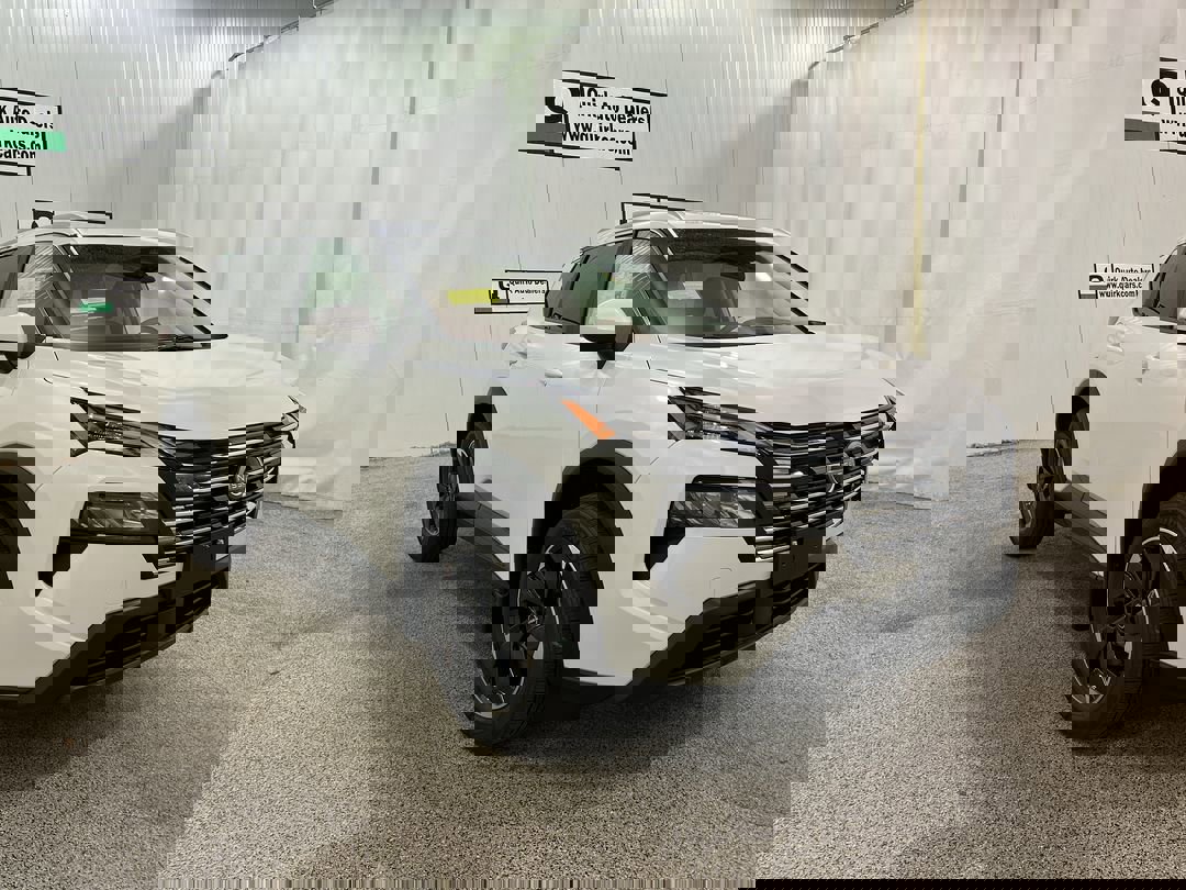 2026 Nissan Rogue SV's photo