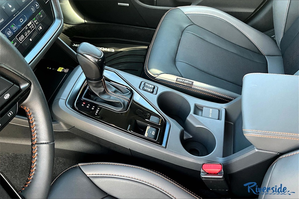 2024 Subaru Crosstrek Limited photo 2