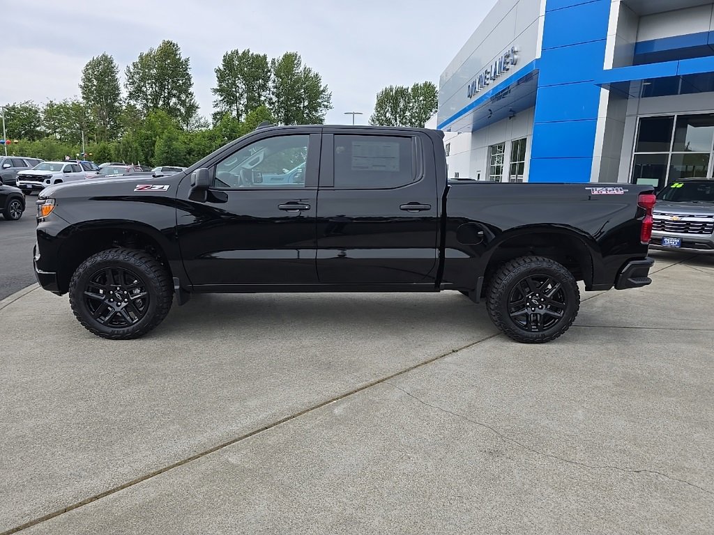 2025 Chevrolet Silverado 1500 Custom Trail Boss photo 2