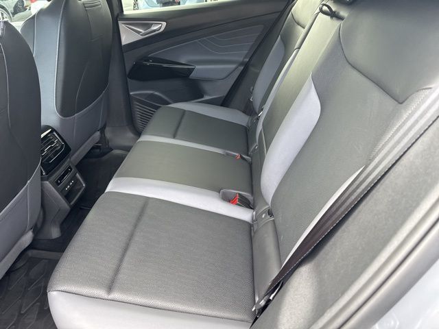 2023 Volkswagen ID.4 Pro Plus photo 15