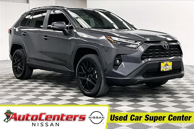 2022 Toyota RAV4 XLE Premium's photo
