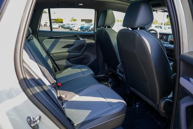 2025 Volkswagen Tiguan SE R-Line Black photo 37
