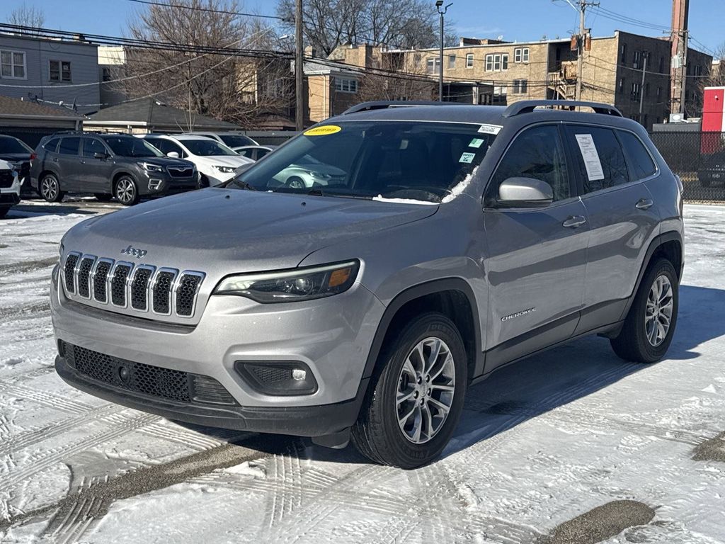 2021 Jeep Cherokee Sport Latitude Lux photo 3