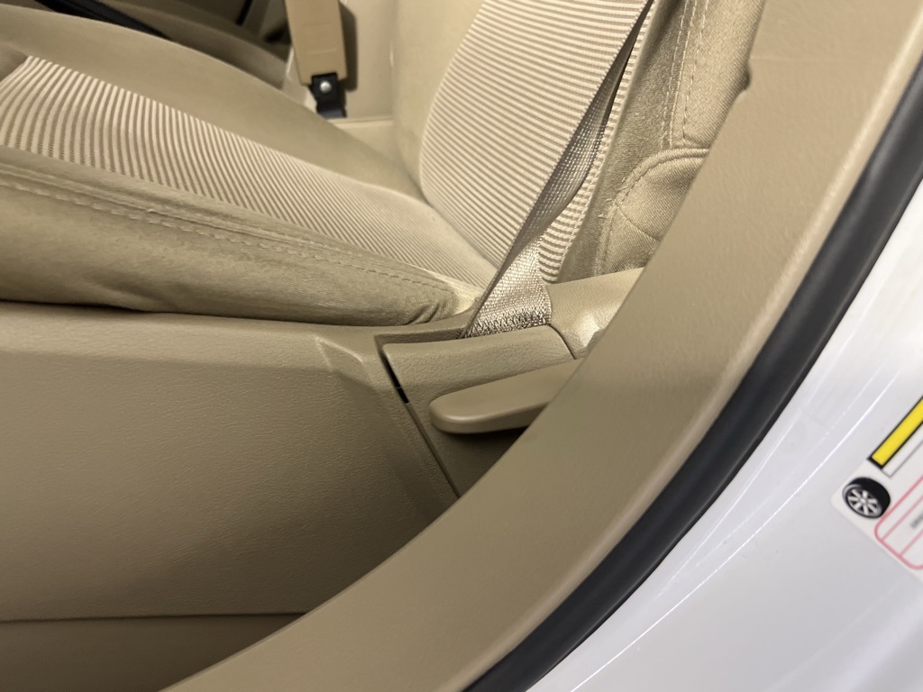2014 Jeep Compass Sport photo 18