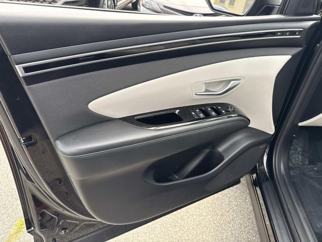 2023 Hyundai Tucson Limited photo 18