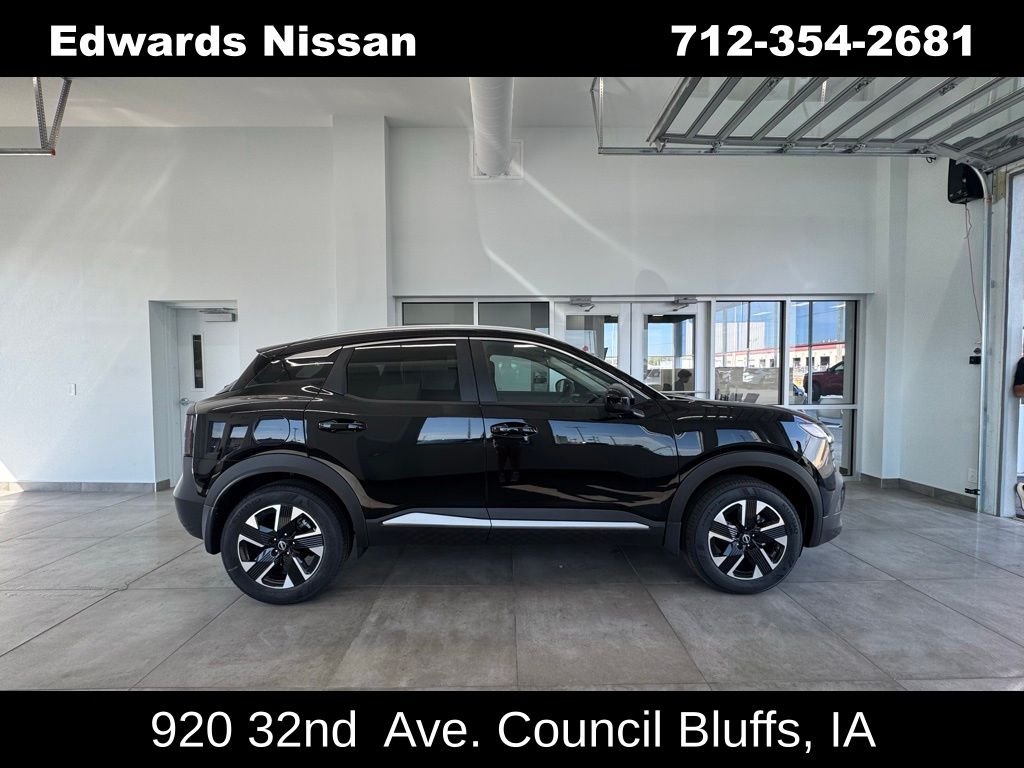 2025 Nissan Kicks SV AWD's photo