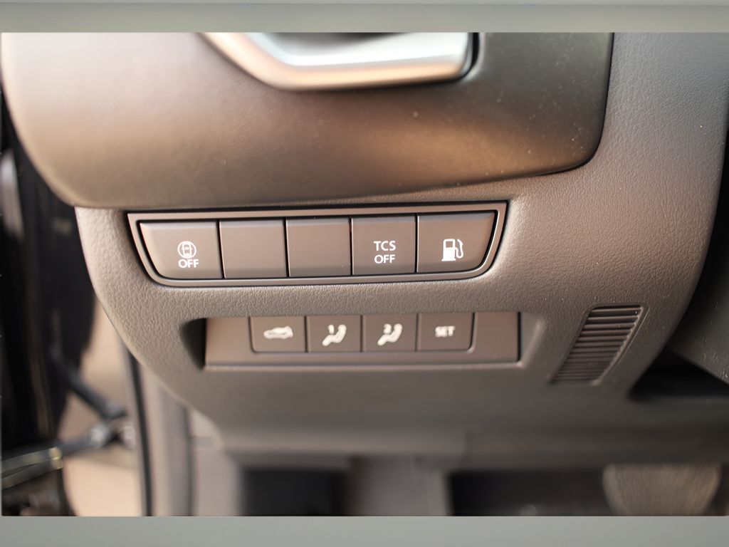 2025 Mazda CX-50 Premium photo 16