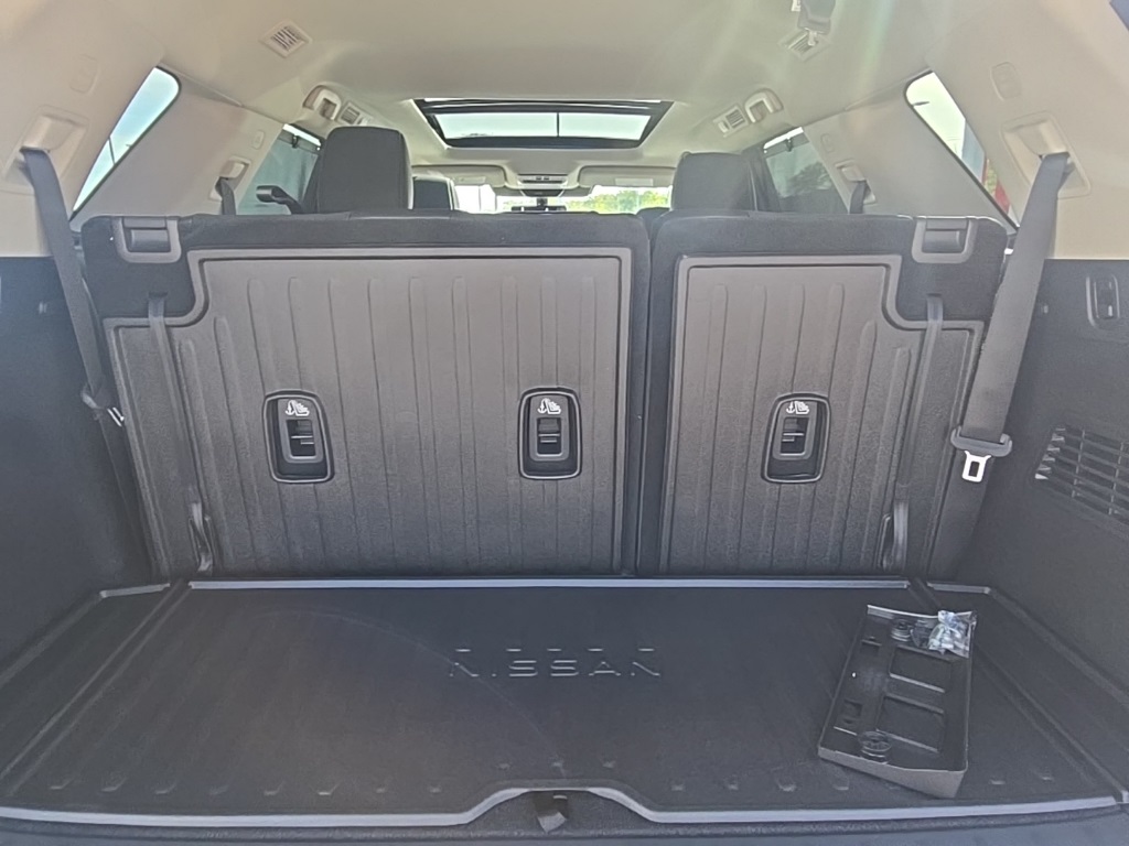 2025 Nissan Pathfinder Platinum photo 34