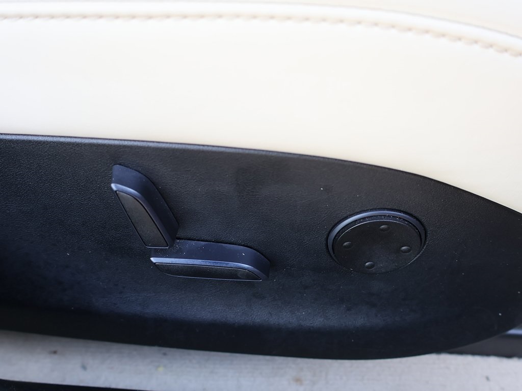 2017 Tesla Model S 75 photo 30