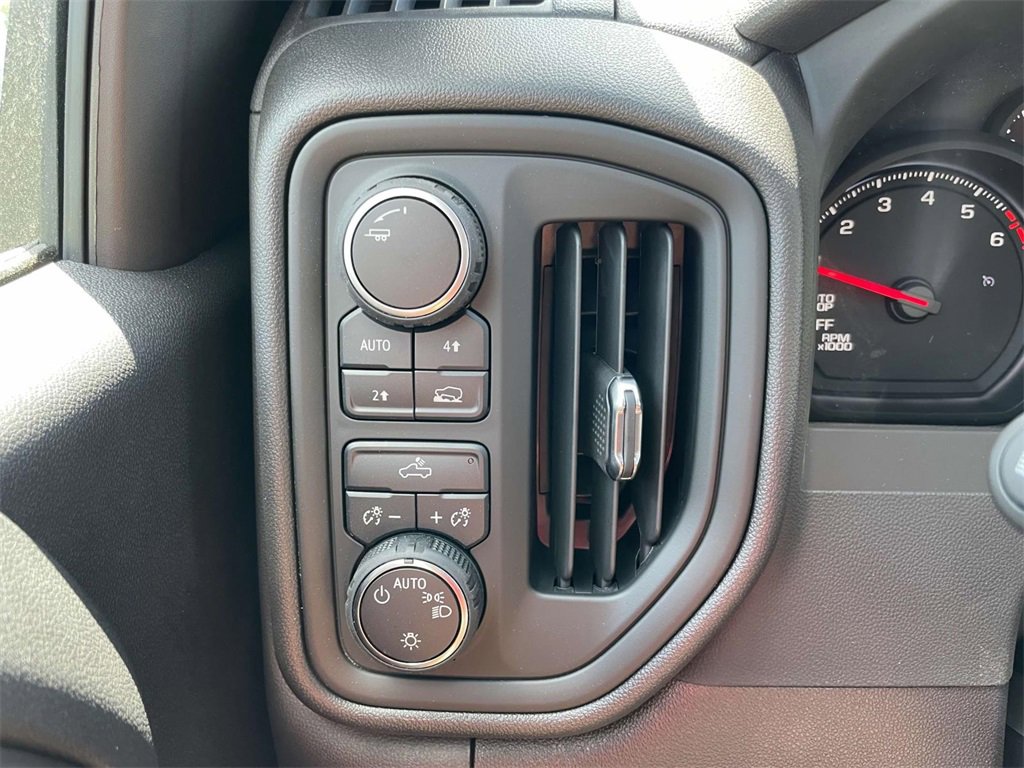 2025 Chevrolet Silverado 1500 photo 16