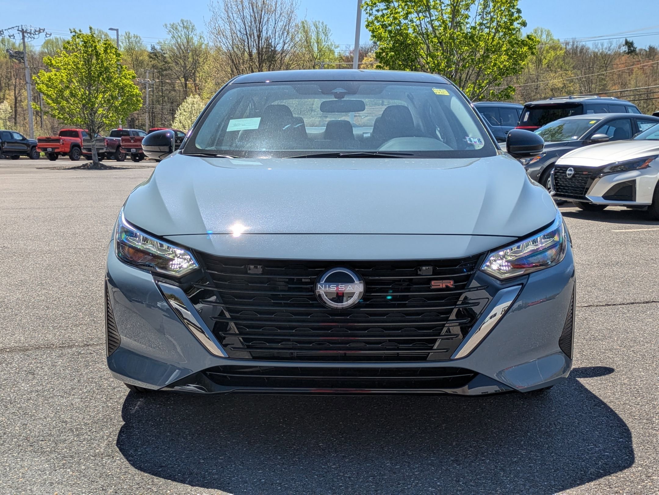 2025 Nissan Sentra SR photo 2