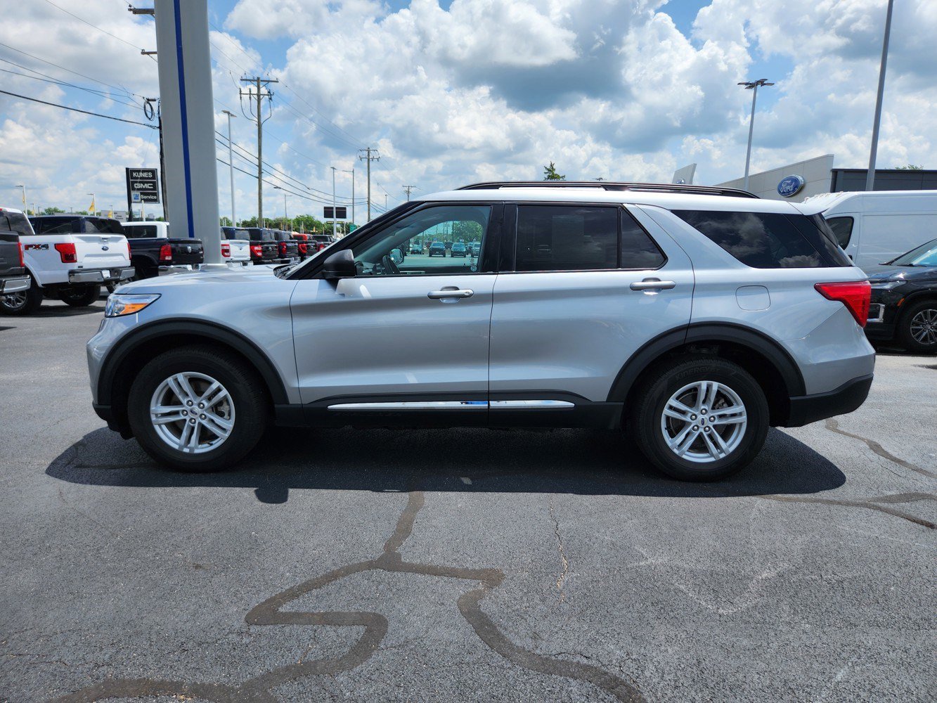 2024 Ford Explorer XLT photo 36