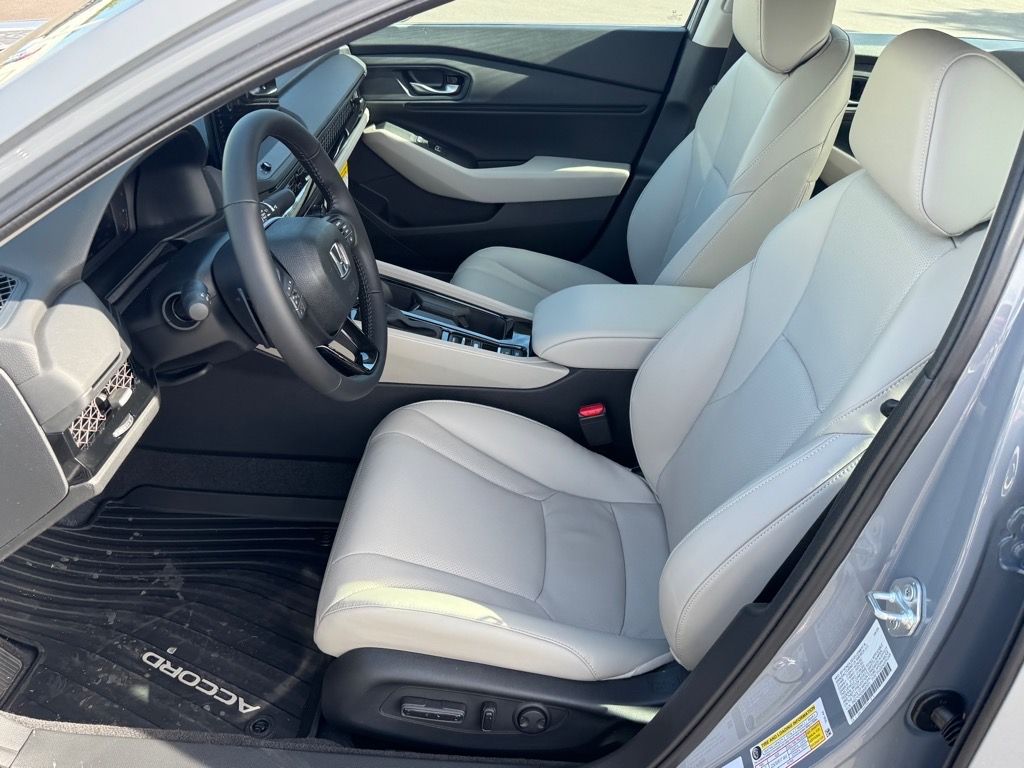 2025 Honda Accord Hybrid EX-L photo 3