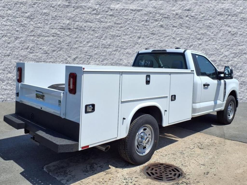 2023 FORD F-350 - Image 23