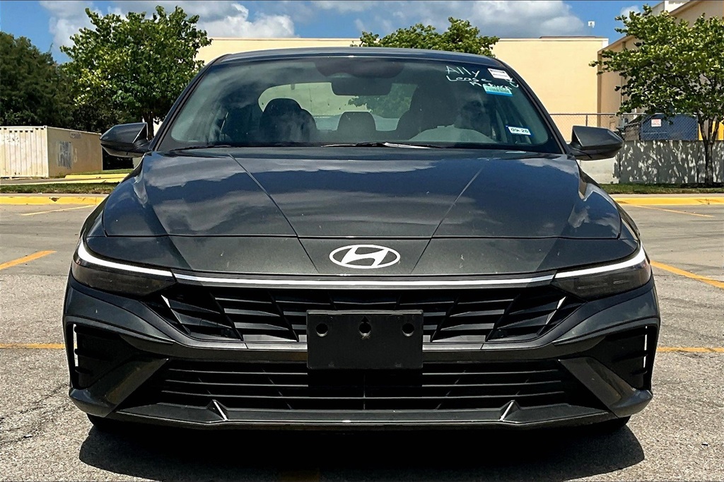 Used 2024 Hyundai Elantra SE with VIN KMHLL4DG0RU786046 for sale in Kansas City