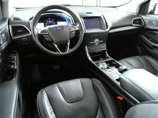 2019 Ford Edge Titanium photo 4