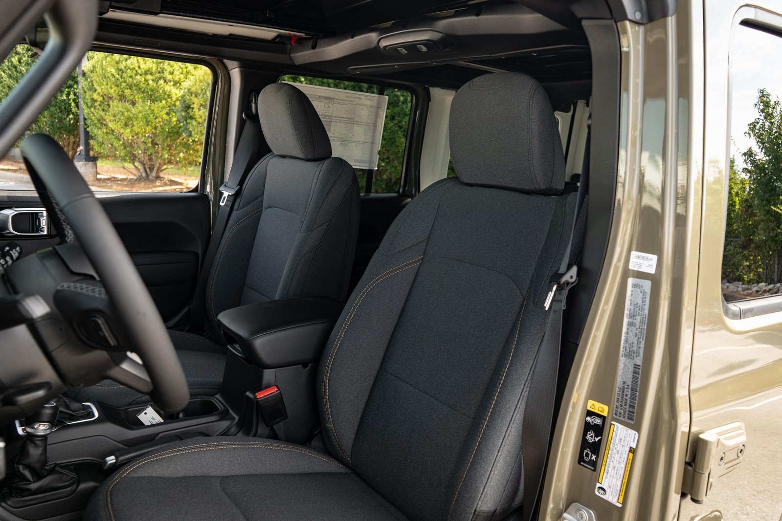2025 Jeep Wrangler Willys photo 15