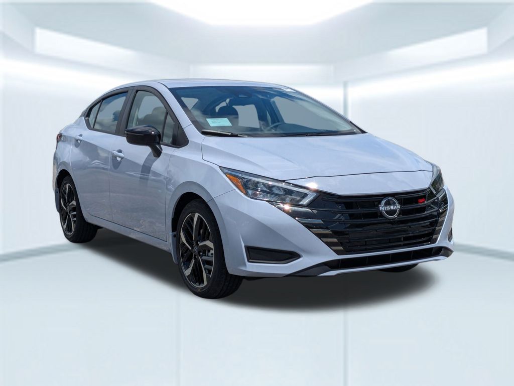 2025 Nissan Versa 1.6 SR photo 6